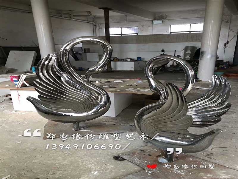 鄭州玻璃鋼雕塑之卡通雕塑的保養(yǎng)方法